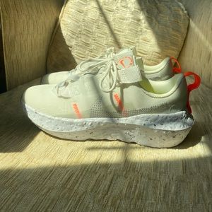 Nike shoes - size 7.5 ✨